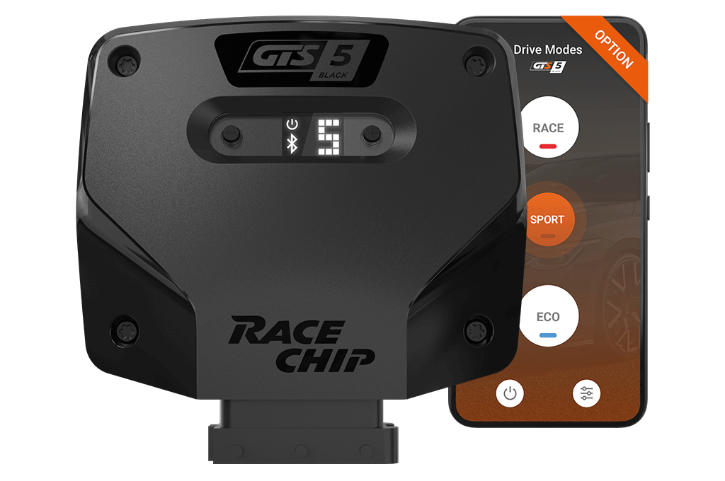 RaceChip GTS 5 Black Steuergerät neben einem Smartphone mit der optionalen App, die die Fahrmodi RACE, SPORT und ECO zeigt.